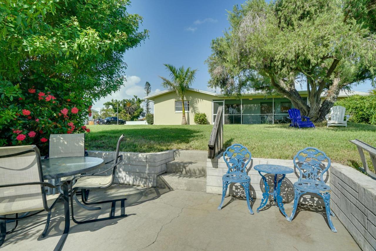 Waterfront Cape Coral Home Dock And Screened Porch Exterior photo