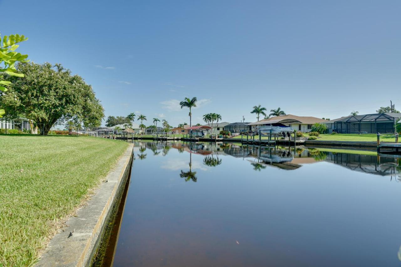 Waterfront Cape Coral Home Dock And Screened Porch Exterior photo